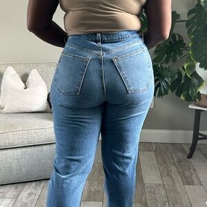 Abercrombie & Fitch Curve Love High Rise 90’s Straight Jeans